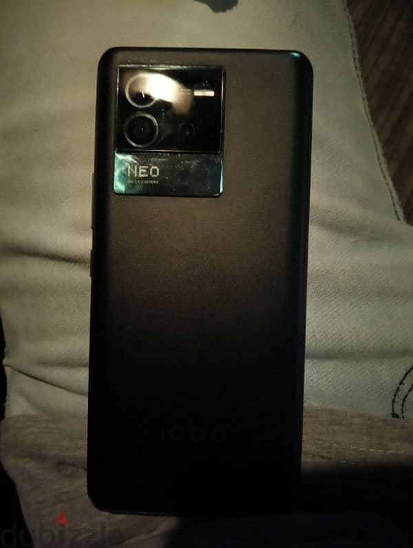 Vivo IQoo neo 6 5G. . . . 8+8/128 2