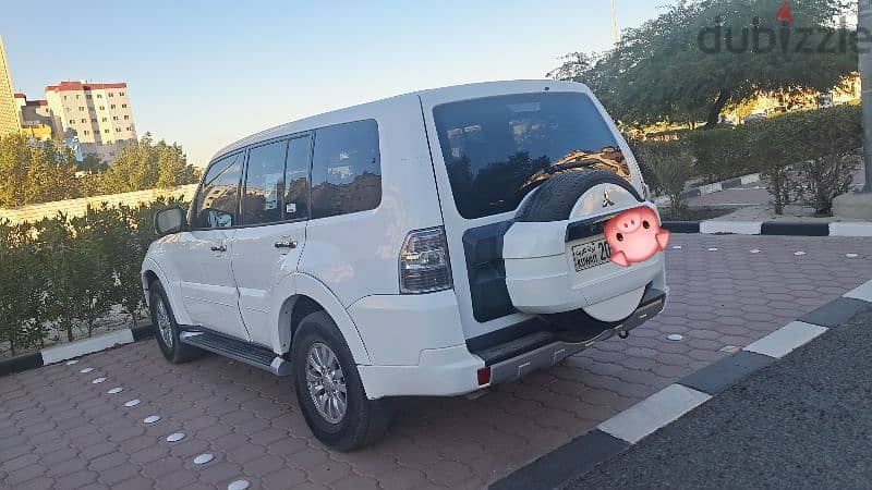 Mitsubishi Pajero 2013 URGENT SALE FAMILY USED 2