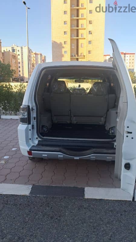 Mitsubishi Pajero 2013 URGENT SALE FAMILY USED 9