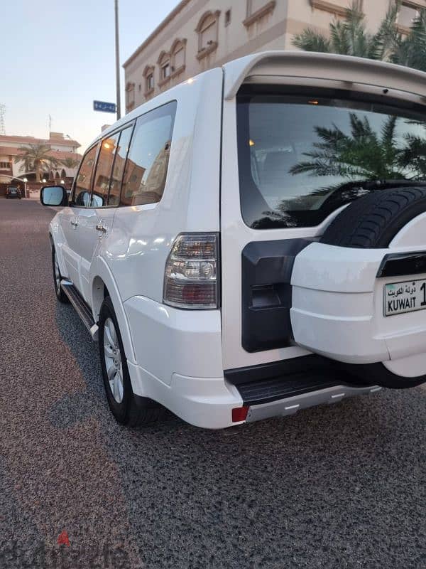 Mitsubishi Pajero 2011 V6 3.5 8