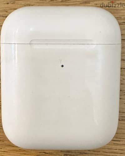 Apple airpod 2 with wirless charging case