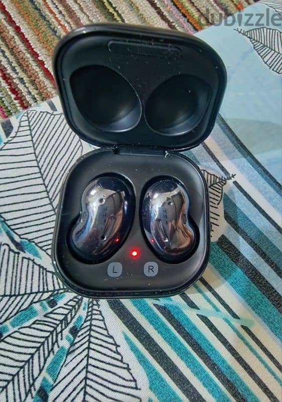 Samsung galaxy buds live 0