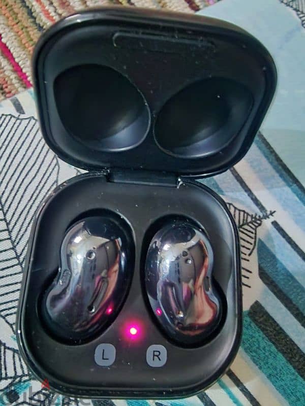 Samsung galaxy buds live 1