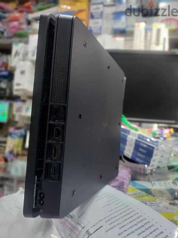 PS4 SLIM GOOD CONDITION 500GB with 1 controller and power cable,HDMI 1