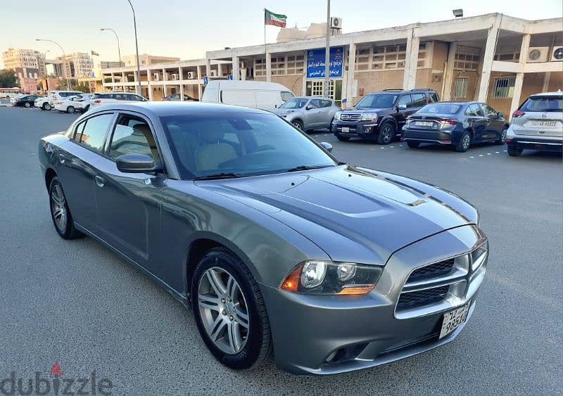 Dodge Charger 2012 excellent condition 3