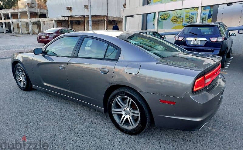 Dodge Charger 2012 excellent condition 5