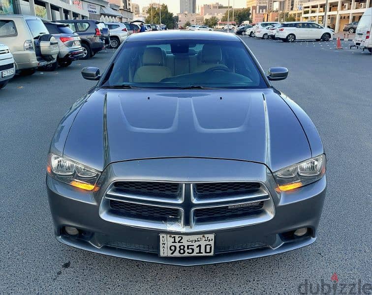 Dodge Charger 2012 excellent condition 6