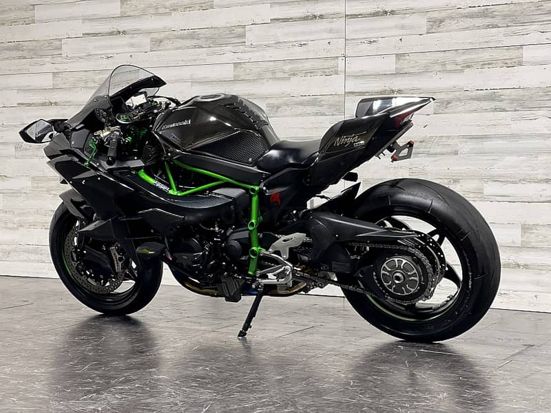 2023 Kawasaki Ninja H2   +96597178507 1