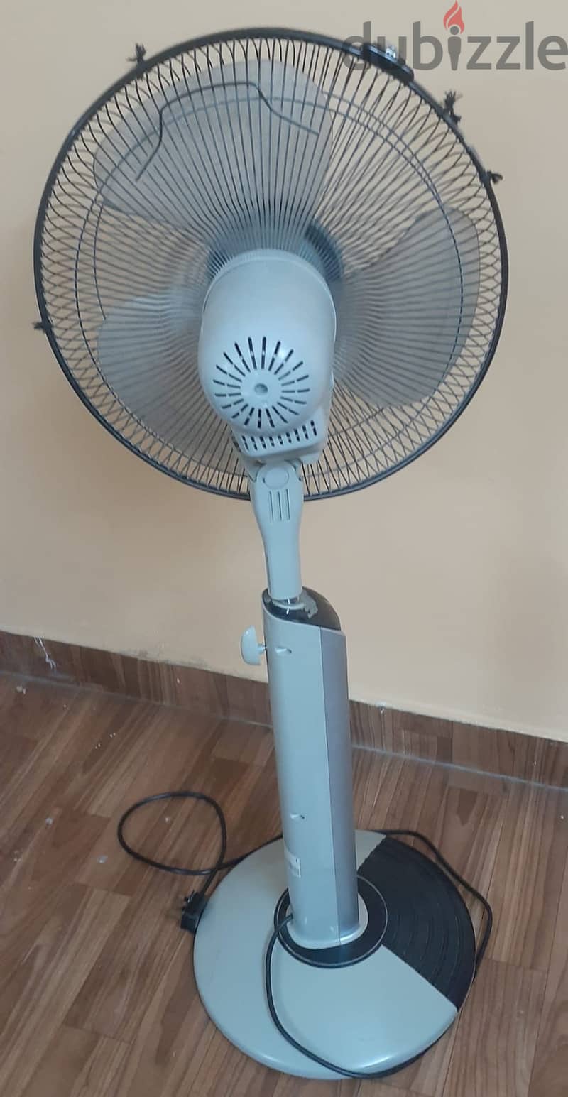 Wansa Fan With Remote in Excellent Condition for Sale 3