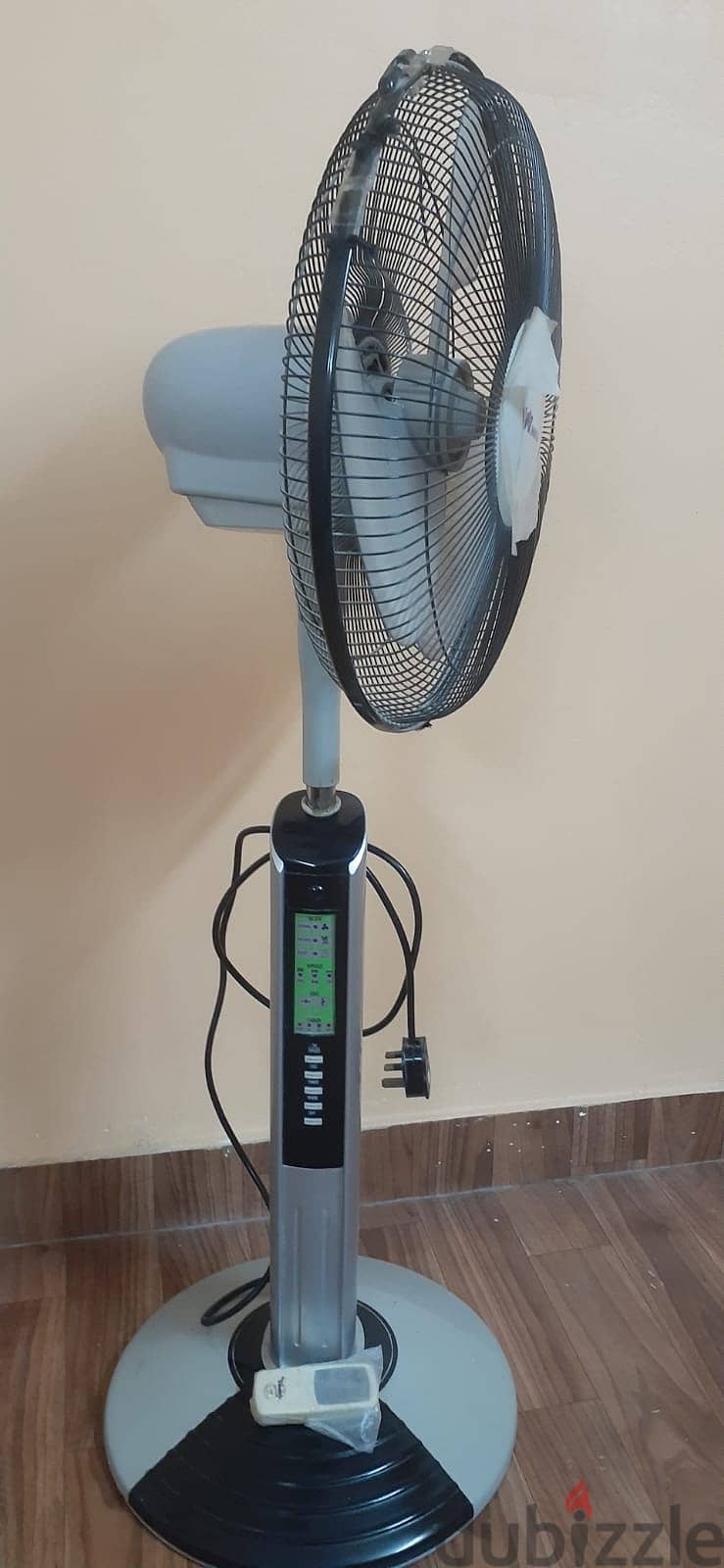 Wansa Fan With Remote in Excellent Condition for Sale 7