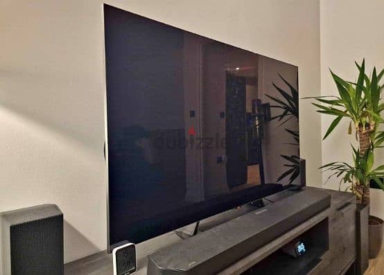 LG oled Evo Gallery edition G2 55 inch smart TV 0