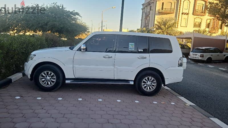 Mitsubishi Pajero 2013 FAMILY USED URGENT SALE 5