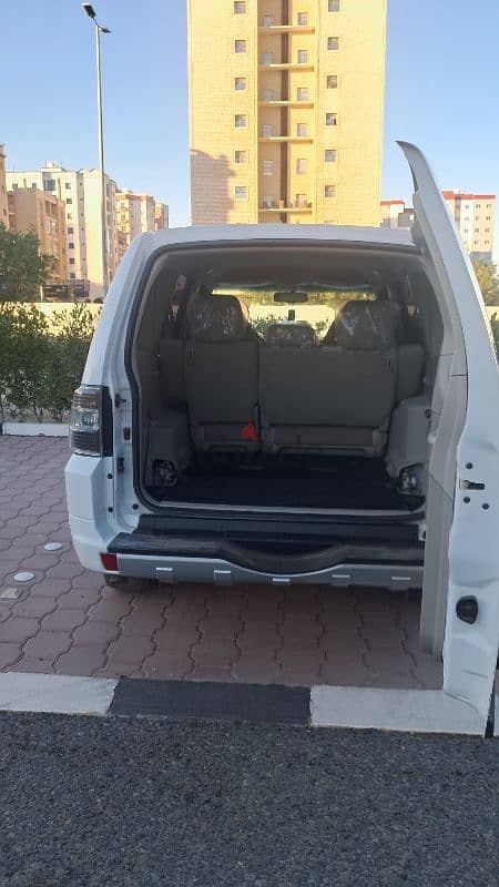 Mitsubishi Pajero 2013 FAMILY USED URGENT SALE 8