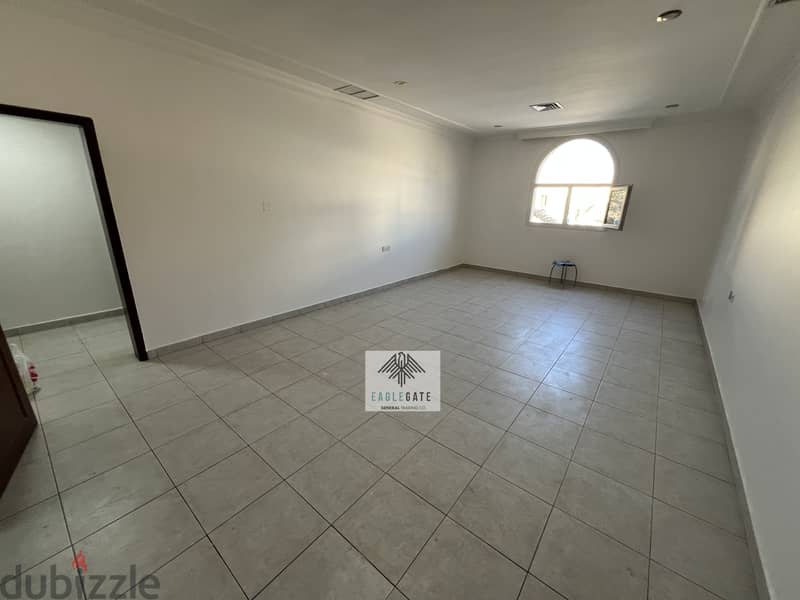 Very spacious, older 4 bedroom floor located in Bayan. 3