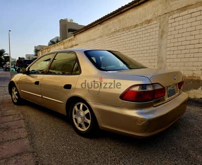 Honda Accord 2000 Gold color KD250