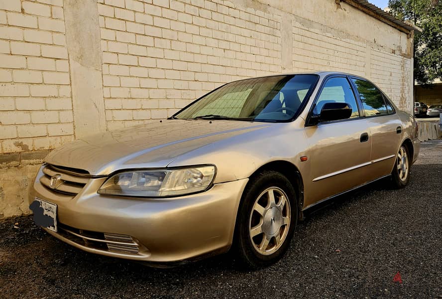 Honda Accord 2000 Gold color KD250 6