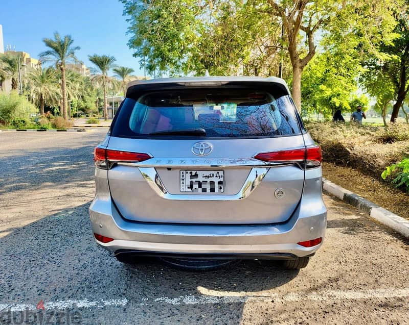 Toyota Fortuner 2019 9