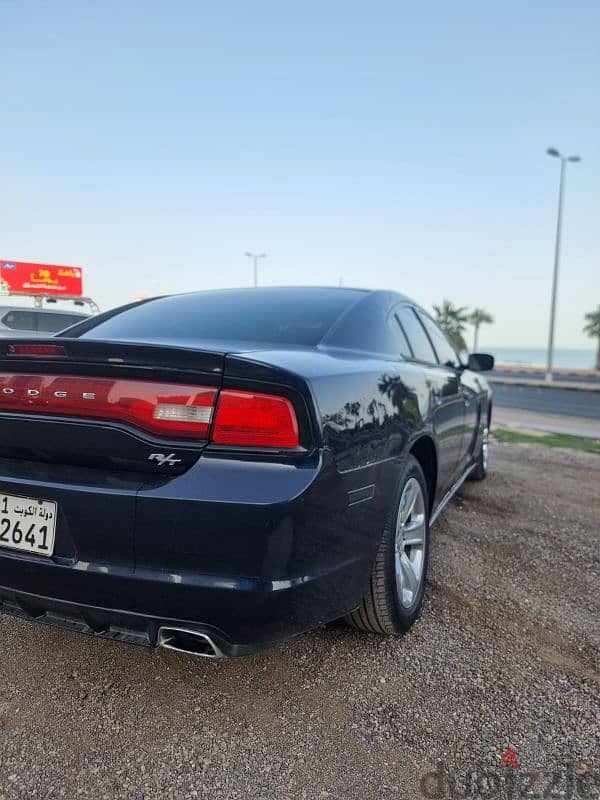 Dodge Charger 2012 R/T V8 9