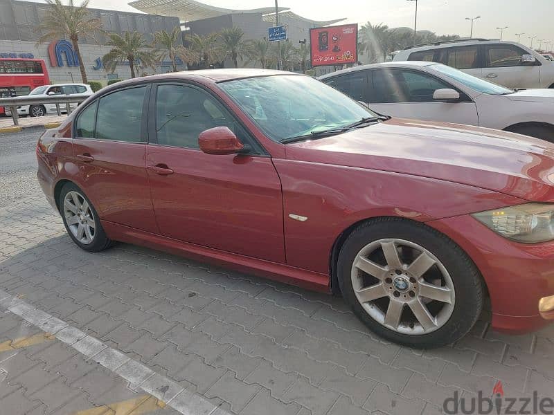 BMW 3-Series 2011 1