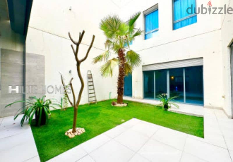 Three bedroom apartment with private pool&Garden 0