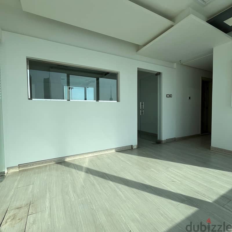 Commercial floor with sea view for rent in sharq , block 5 9