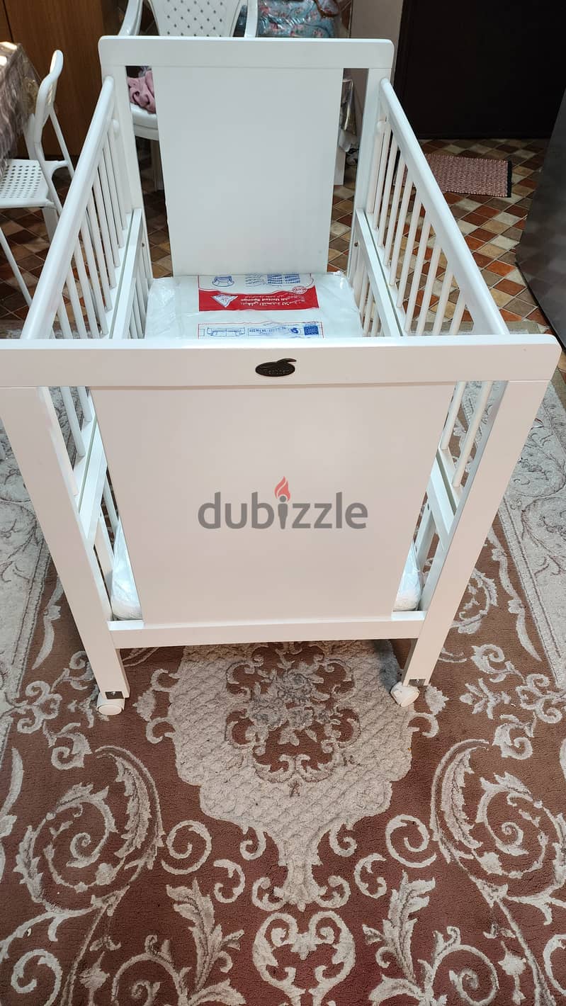 Wooden Baby cot for sale 2