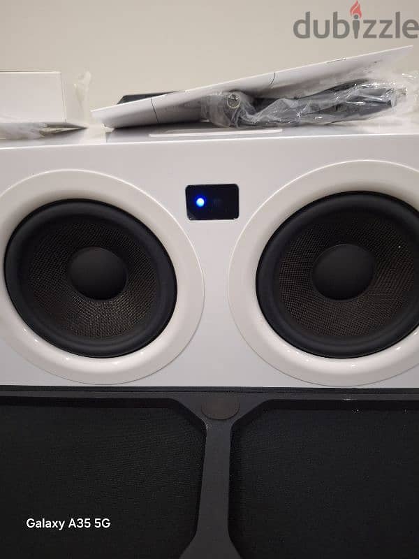 kanto av systems. high quilty active speakers 1