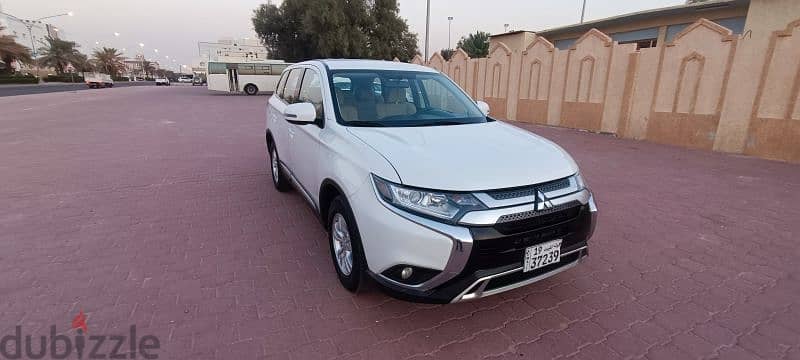 Mitsubishi Outlander 2022 1