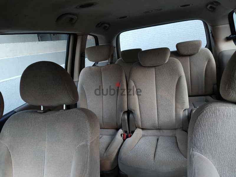 Kia Carnival 2010 2010 4