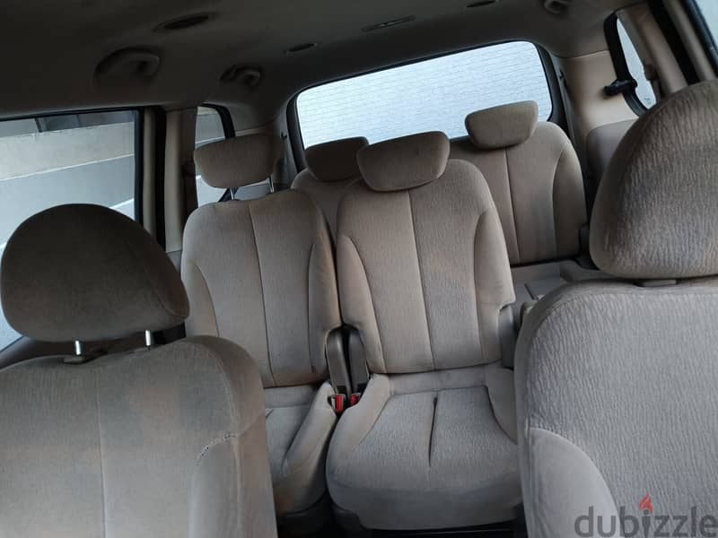 Kia Carnival 2010 2010 5