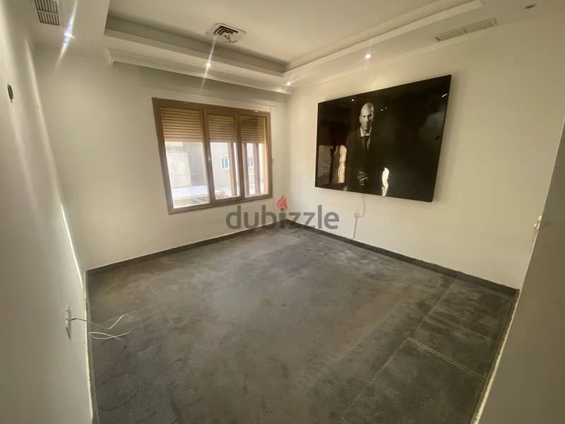 furnished 3-bedrooms villa apt w/private gym in abu fatira 7