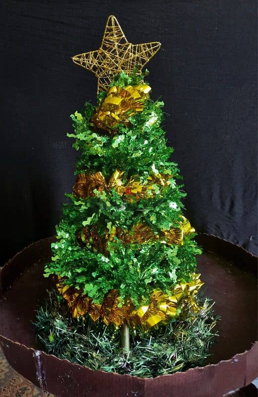 Green & Yellow Christmas Tree 1