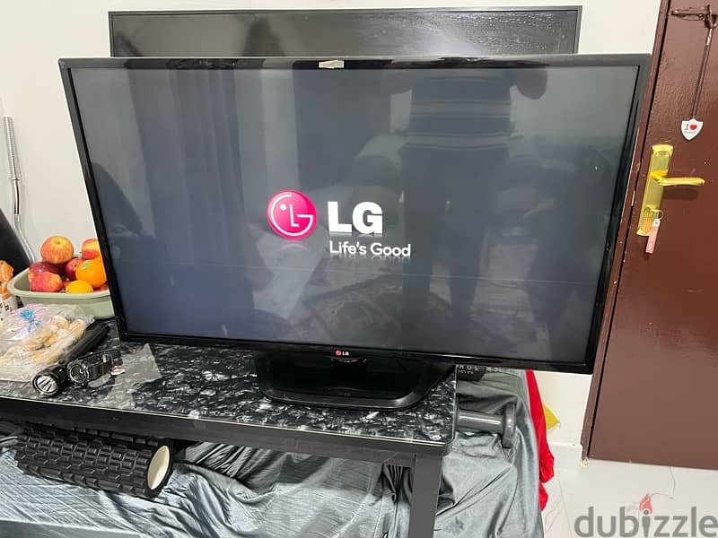 lg smart 43 inch with remote and stand perfect condition no scratches 1