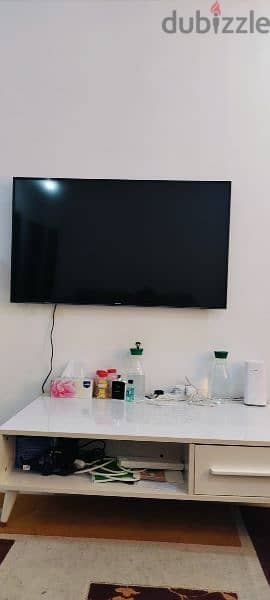 Samsung smart TV 50 inch sightly used like new 0