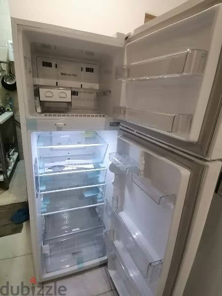 LG double door fridge brand new condition for sale in mangaf block 4. 1