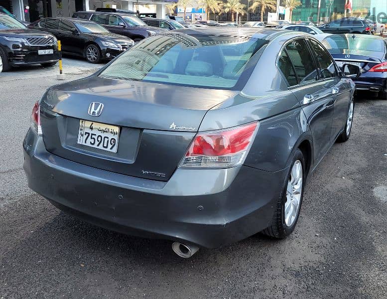 Honda Accord 2009 4