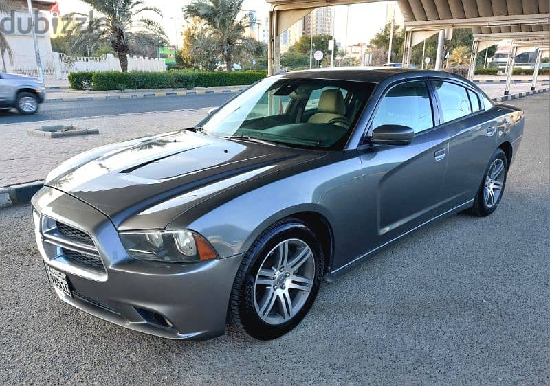 Dodge Charger 2012 excellent condition 7