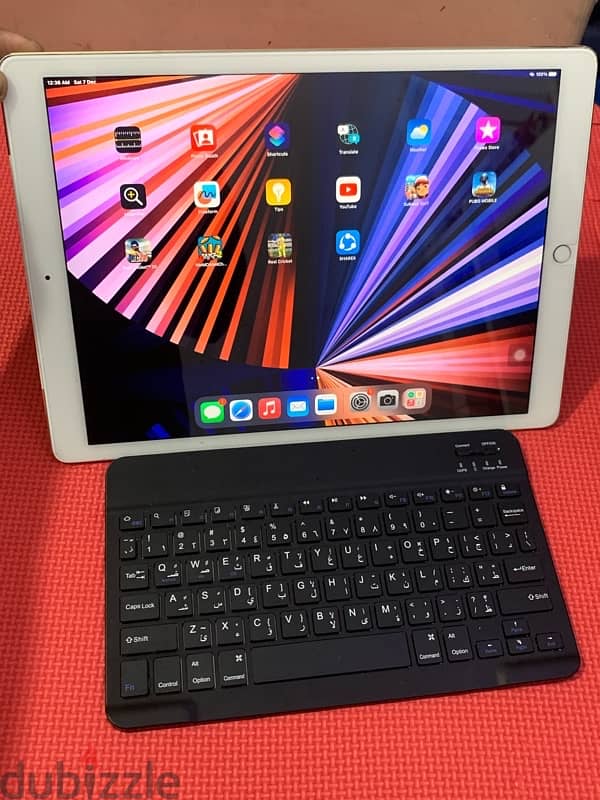 iPad Pro 12.9 inch sim and Wi-Fi 128gb good condition 1