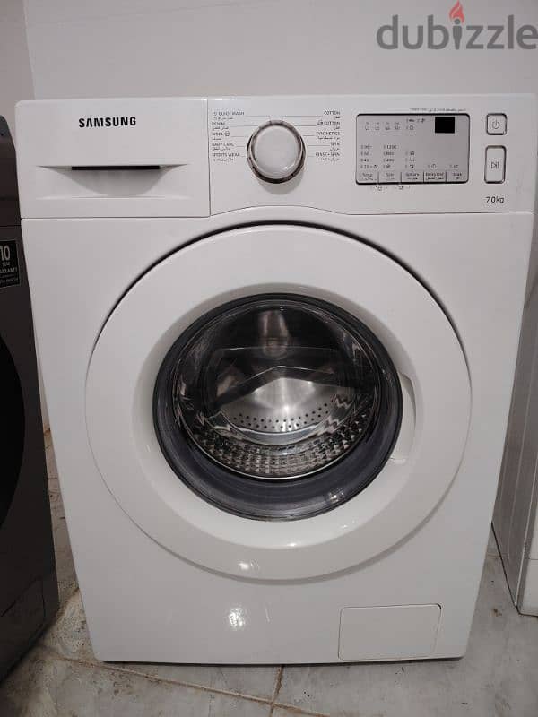 Samsung washing machine almost new 0