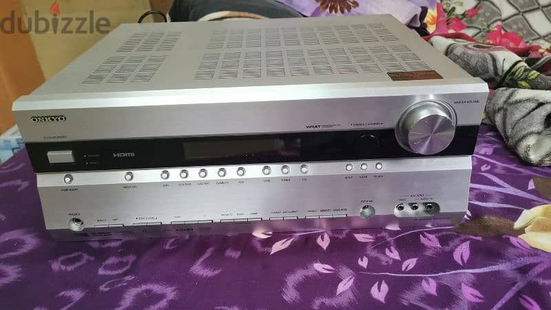 onkyo HTR  606 0