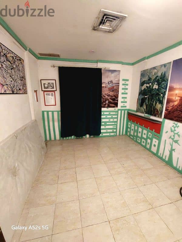 room for rent with spicail bathroom 0