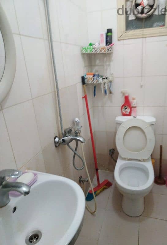 room for rent with spicail bathroom 12