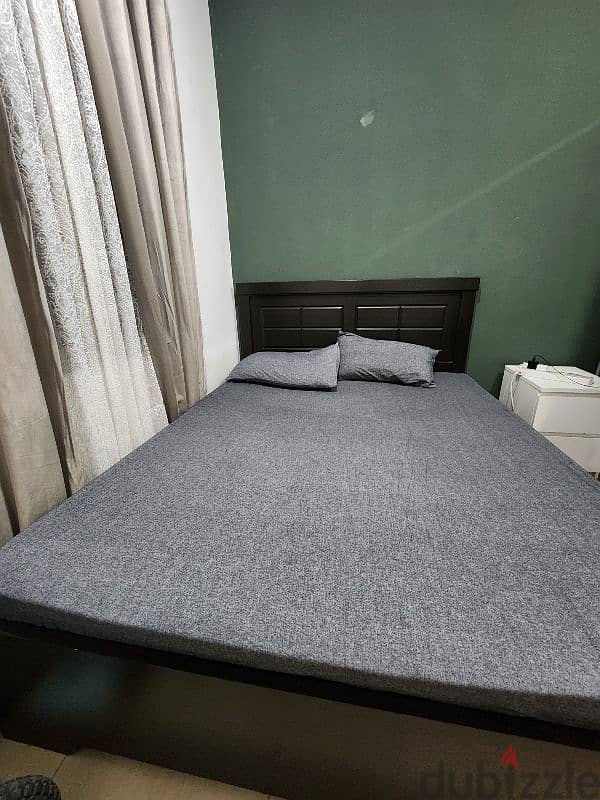 Bed and mattress for sale 0