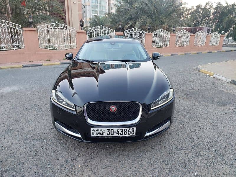 Jaguar XF . 2014 1