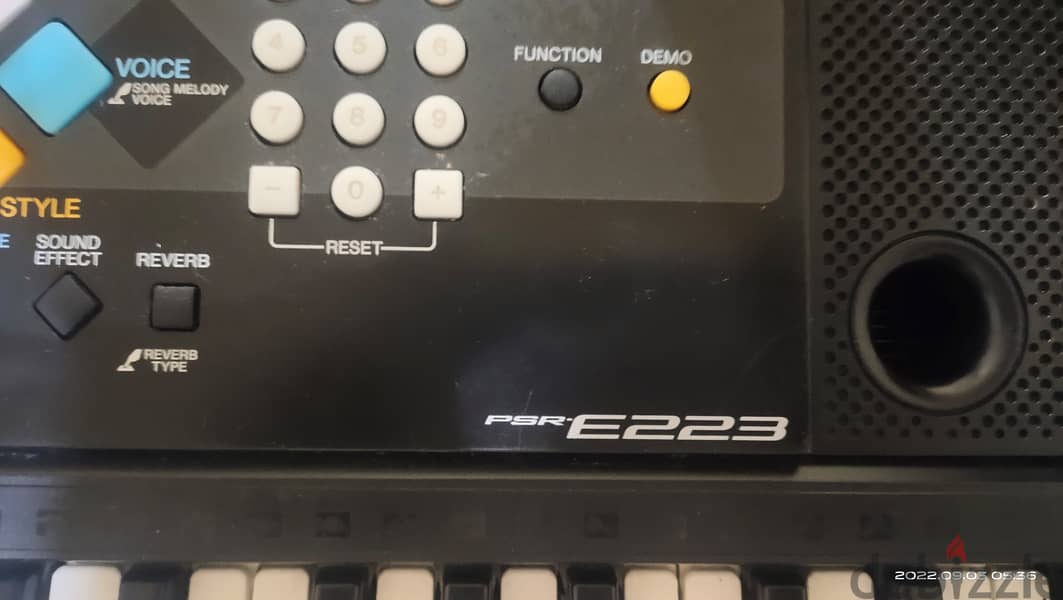 YAMAHA PSR E 223 Musical keyboard for sale 1