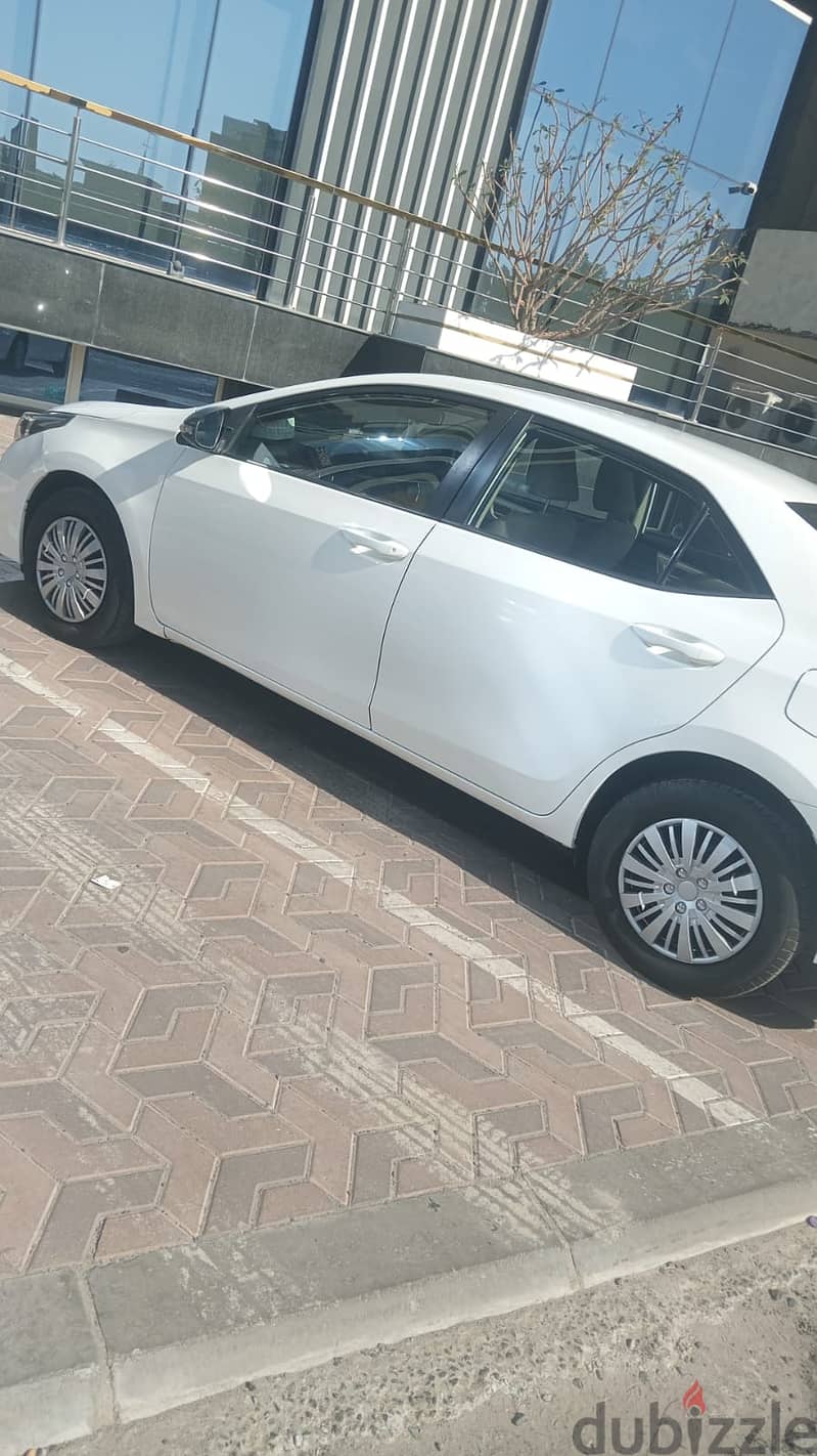 Toyota Corolla 2015 L. 1.6 - Condition 9.5/10 4