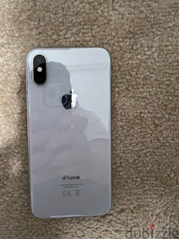 iPhone XS a little cracked on top 256 GB 3