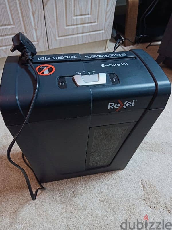 Rexel automatic paper shedder 1