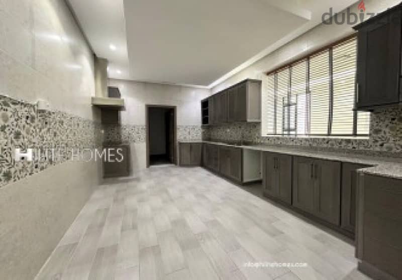 Spacious five-bedroom floor in Al Funaitees with balcony 0