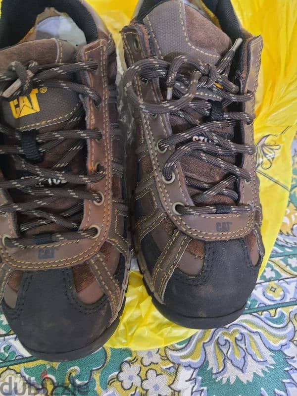 Cat safety shoes new unused size 40. 3